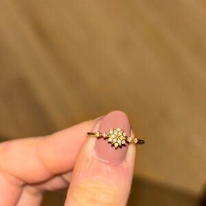 Solid 9k Yellow Gold Snowflake Flower Ring Size 5 US with Zircons